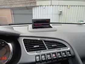 Peugeot 3008 (2010) thumbnail 16