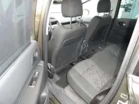 Peugeot 3008 (2010) thumbnail 9