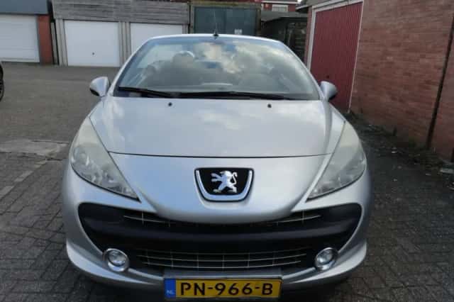 Peugeot 207 (2008) thumbnail 4