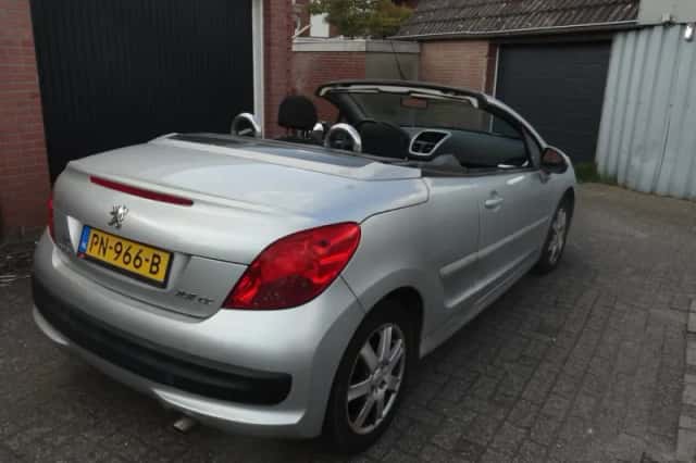 Peugeot 207 (2008) thumbnail 5