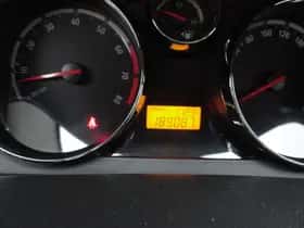 Opel Antara (2008) thumbnail 14