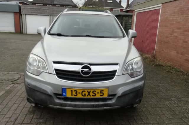 Opel Antara (2008) thumbnail 4