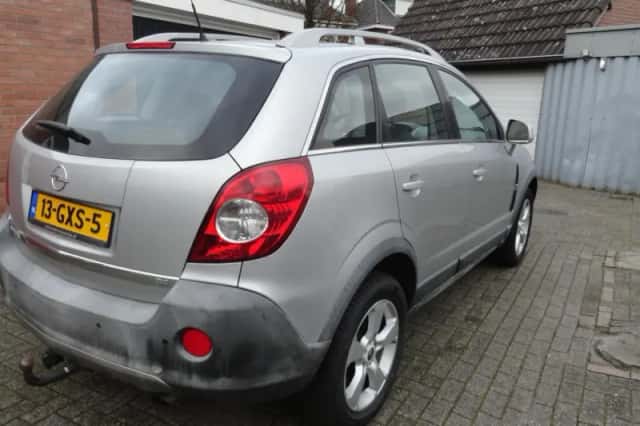 Opel Antara (2008) thumbnail 5