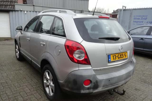 Opel Antara (2008) thumbnail 6