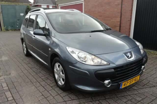 Peugeot 307 SW (2005) thumbnail 3