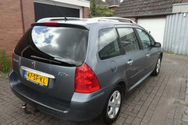 Peugeot 307 SW (2005) thumbnail 5