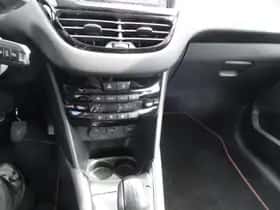Peugeot 208 (2012) thumbnail 16