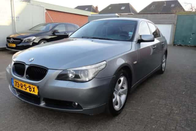 BMW 5-Serie (2005) thumbnail 2