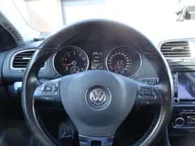 Volkswagen Golf (2011) thumbnail 15