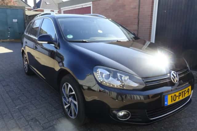Volkswagen Golf (2011) thumbnail 3