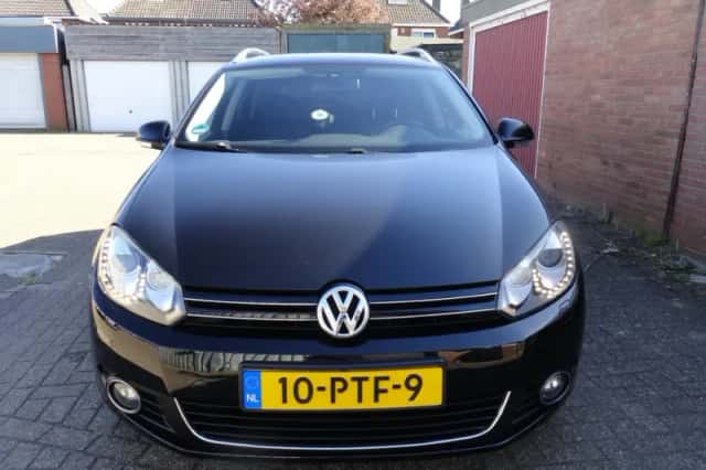 Volkswagen Golf (2011) thumbnail 4