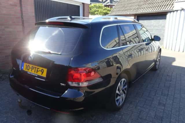 Volkswagen Golf (2011) thumbnail 5