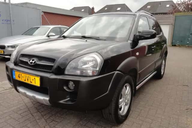 Hyundai Tucson (2009) thumbnail 2