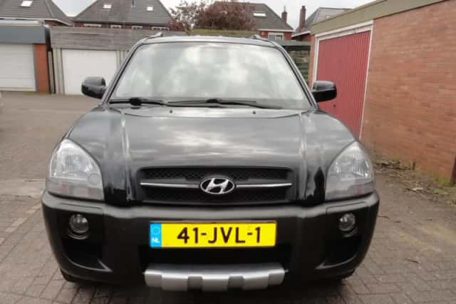Hyundai Tucson (2009) thumbnail 4