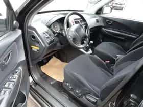 Hyundai Tucson (2009) thumbnail 8