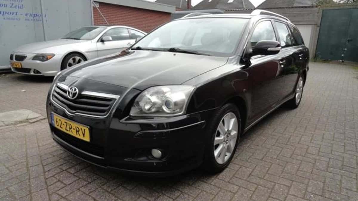 Toyota Avensis (2008) — foto 1
