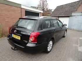 Toyota Avensis (2008) thumbnail 5