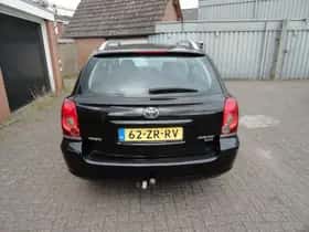 Toyota Avensis (2008) thumbnail 7