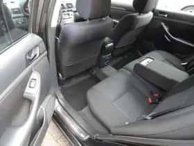 Toyota Avensis (2008) thumbnail 9