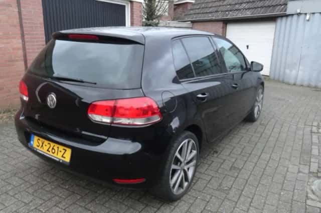 Volkswagen Golf (2009) thumbnail 5