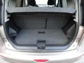 Nissan Note (2011) thumbnail 12
