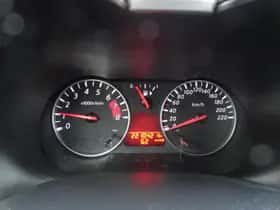 Nissan Note (2011) thumbnail 14
