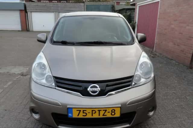 Nissan Note (2011) thumbnail 4