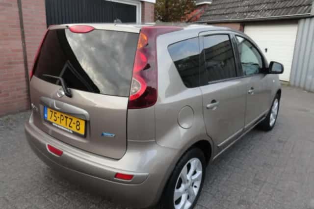 Nissan Note (2011) thumbnail 5