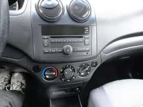 Chevrolet Aveo (2009) thumbnail 12