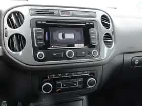 Volkswagen Tiguan (2012) thumbnail 17