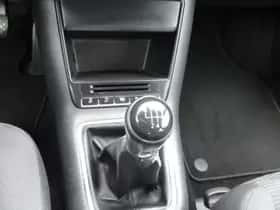 Volkswagen Tiguan (2012) thumbnail 18