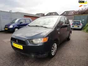 Mitsubishi Colt (2010) thumbnail 2