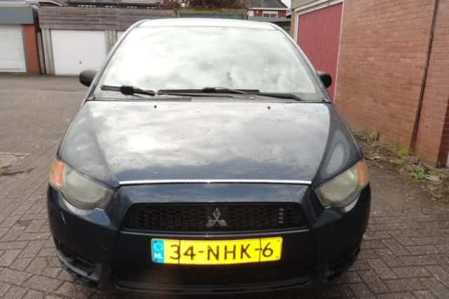 Mitsubishi Colt (2010) thumbnail 4