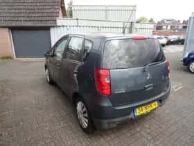 Mitsubishi Colt (2010) thumbnail 6
