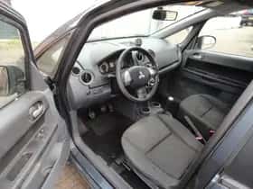 Mitsubishi Colt (2010) thumbnail 8