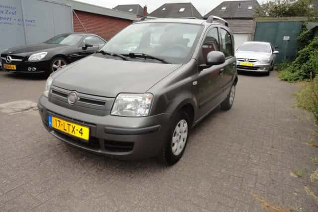 Fiat Panda (2010) thumbnail 1
