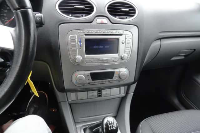 Ford Focus (2009) thumbnail 15