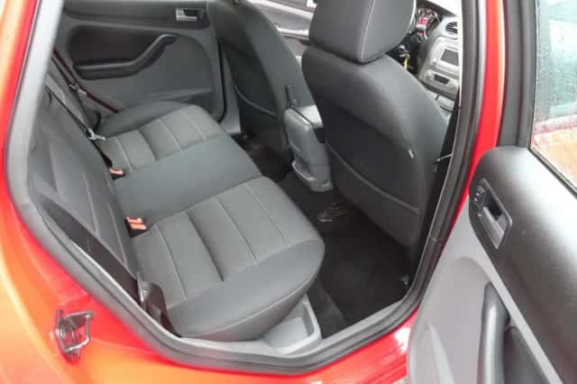 Ford Focus (2009) thumbnail 10