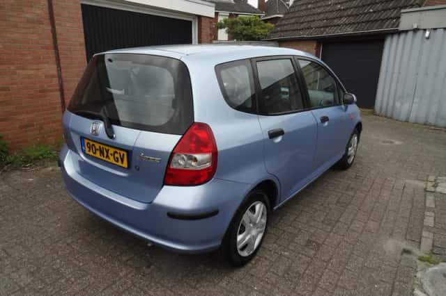 Honda Jazz (2004) thumbnail 4