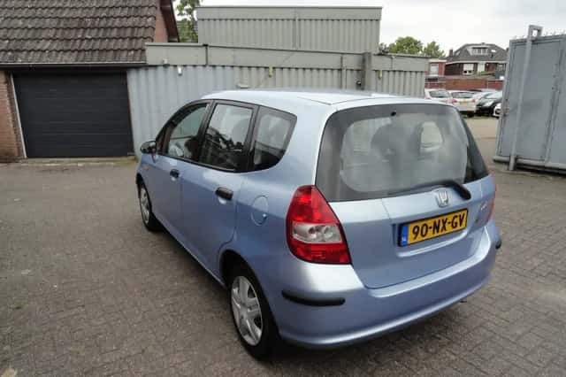 Honda Jazz (2004) thumbnail 5