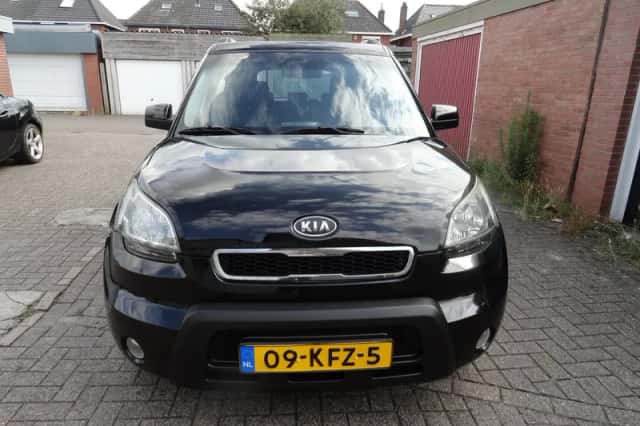 Kia Soul (2009) thumbnail 3