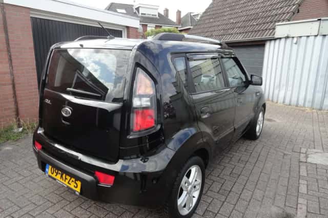 Kia Soul (2009) thumbnail 4