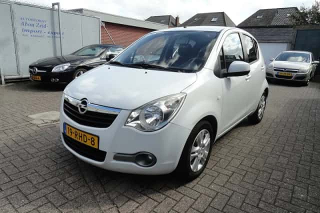 Opel Agila (2011) thumbnail 1