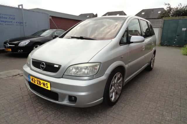 Opel Zafira (2002)