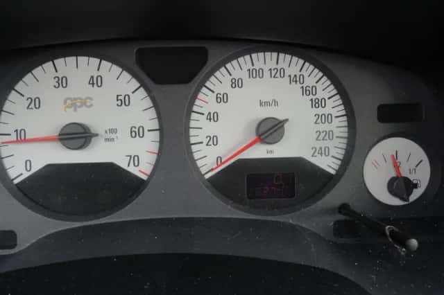 Opel Zafira (2002) thumbnail 11
