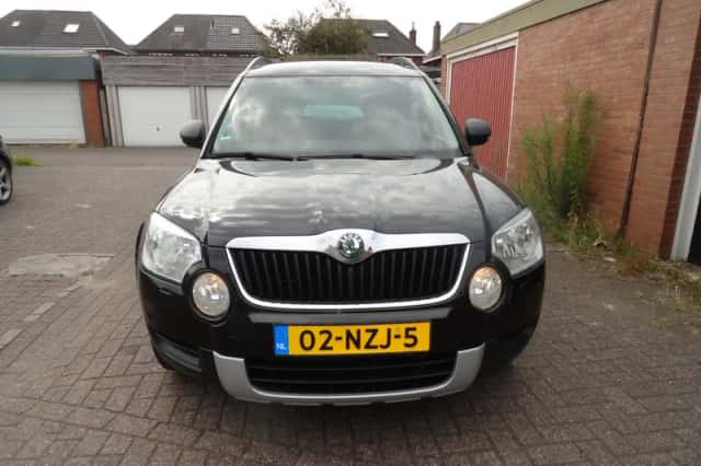 Škoda Yeti (2011) thumbnail 3