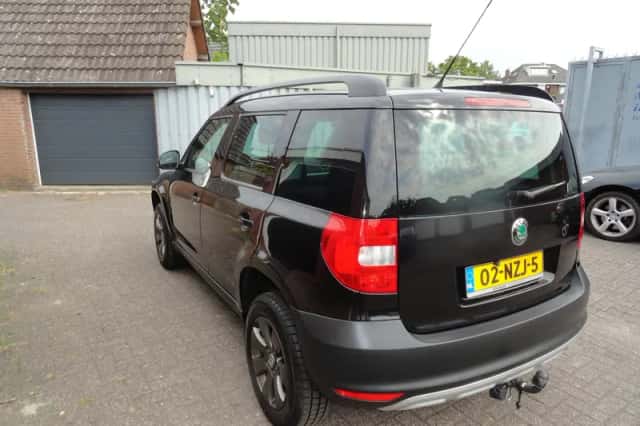 Škoda Yeti (2011) thumbnail 5