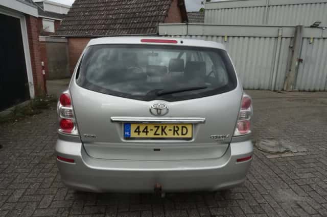 Toyota Verso (2008) thumbnail 6