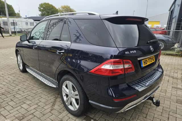 Mercedes-Benz M-Klasse (2012) thumbnail 4