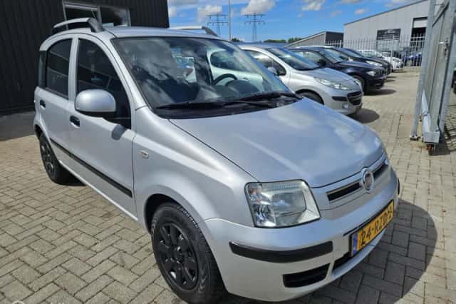 Fiat Panda (2011) thumbnail 2